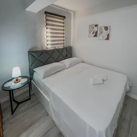 Sophia's * Tirana